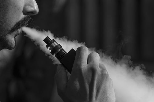 The Advantages of Reusable Vape Kits Over Disposable Vapes